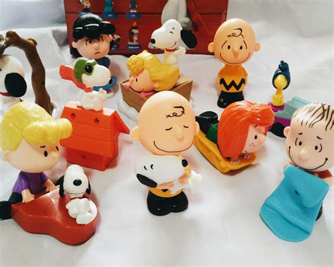 peanuts snoopy toys